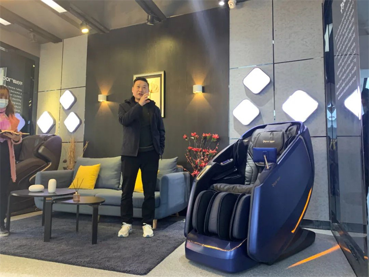 米兰·(milan)中国官方网站體育集團旗下品牌—銳珀爾舉行新款4D穴感總裁按摩椅S500內(nèi)訓會